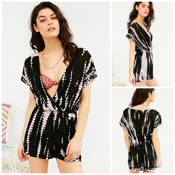 Urban Outfitters Band Of Gypsies Gauzy Romper Xs - Picture 1 of 14